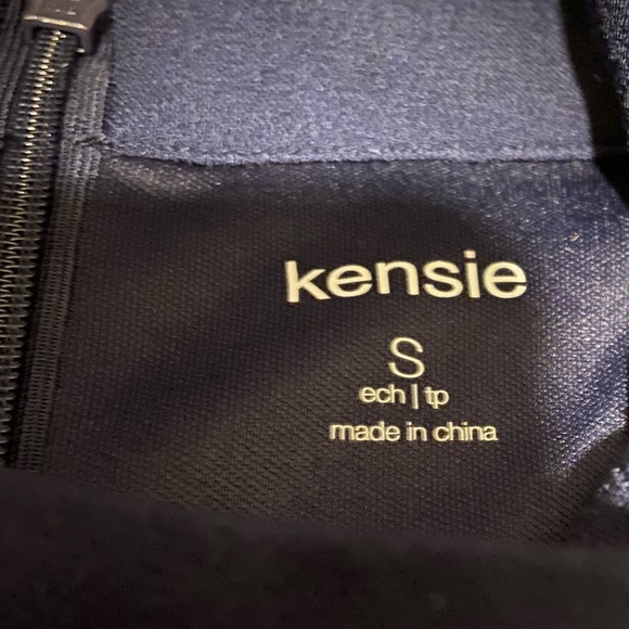 NWT Kensie Cold Shoulder Flutter Sleeve High-Low Dress - Picture 14 of 15